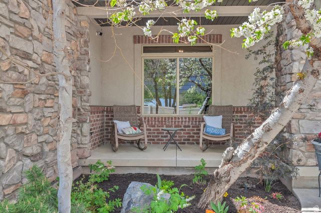 1584 E 11400 S, Sandy, UT 84092