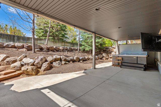 1584 E 11400 S, Sandy, UT 84092
