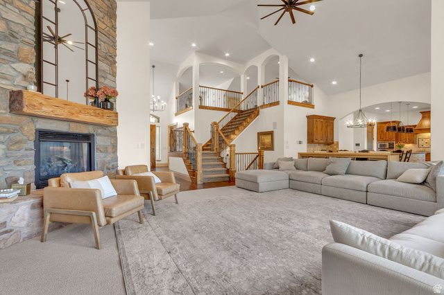 1584 E 11400 S, Sandy, UT 84092