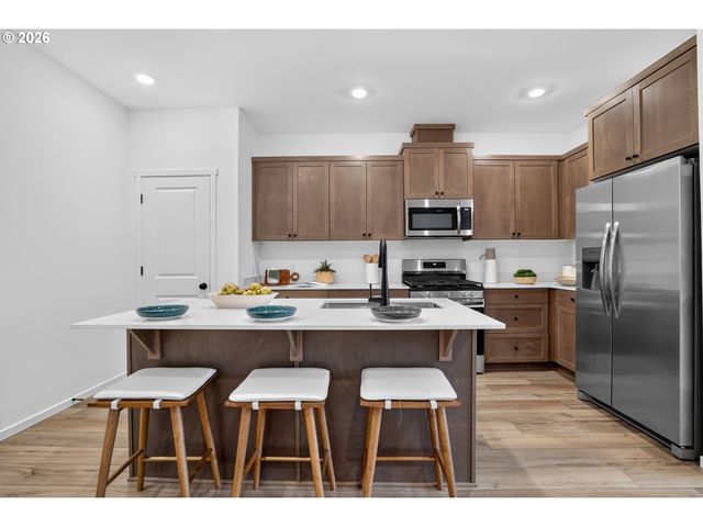 539 Upland Ave, Woodburn, OR 97071