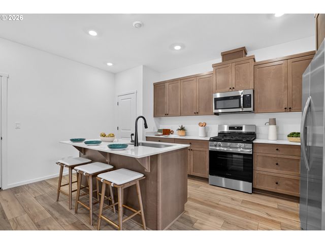 539 Upland Ave, Woodburn, OR 97071