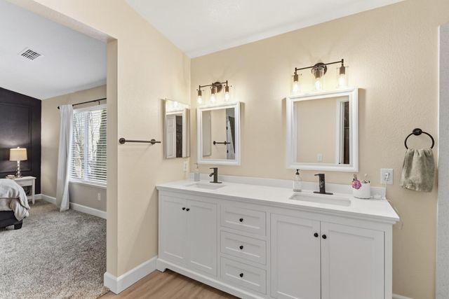 8913 Palmerson Dr, Antelope, CA 95843