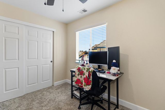 8913 Palmerson Dr, Antelope, CA 95843