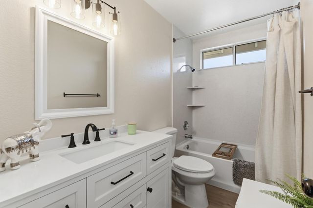 8913 Palmerson Dr, Antelope, CA 95843