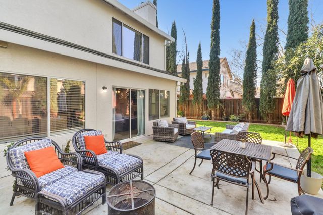 8913 Palmerson Dr, Antelope, CA 95843