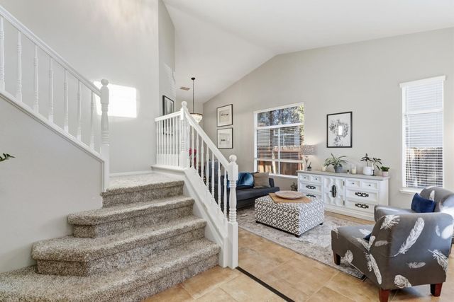 8913 Palmerson Dr, Antelope, CA 95843