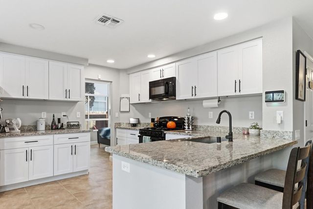 8913 Palmerson Dr, Antelope, CA 95843