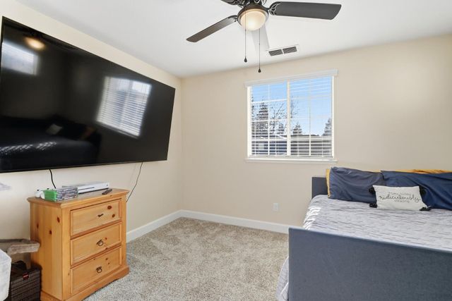 8913 Palmerson Dr, Antelope, CA 95843