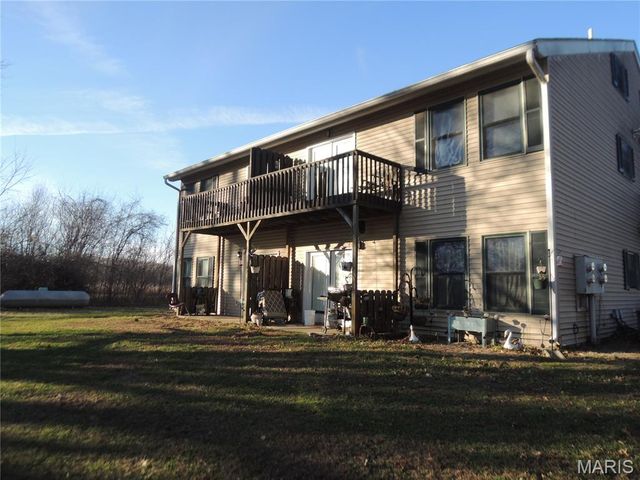 35 Saint Thomas Avenue, Keyesport, IL 62253