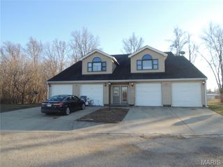 35 Saint Thomas Avenue, Keyesport, IL 62253