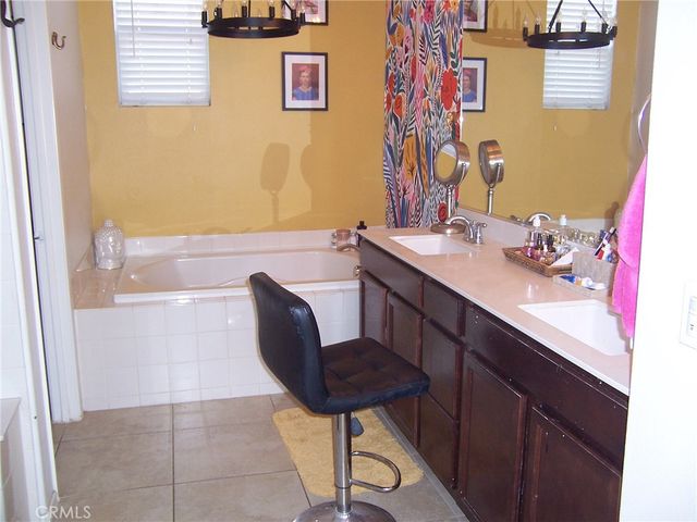 4272 5th Street W, Santa Ana, CA 92703