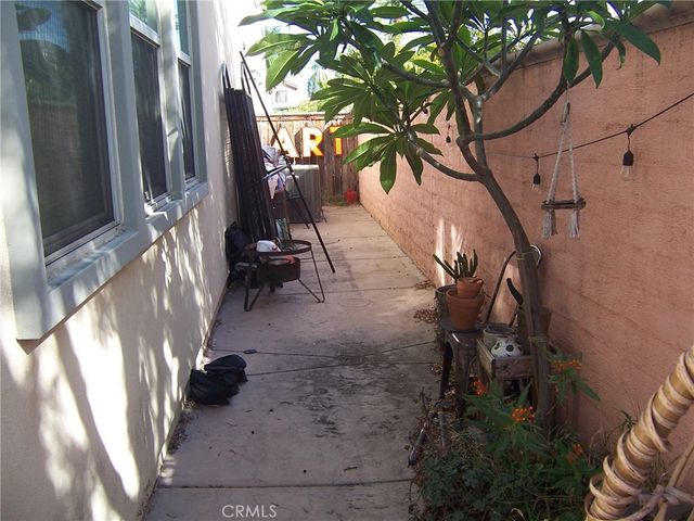 4272 5th Street W, Santa Ana, CA 92703