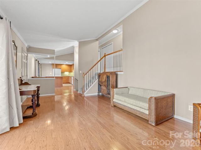 29 Reynolda Drive, Asheville, NC 28803