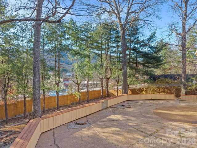 29 Reynolda Drive, Asheville, NC 28803