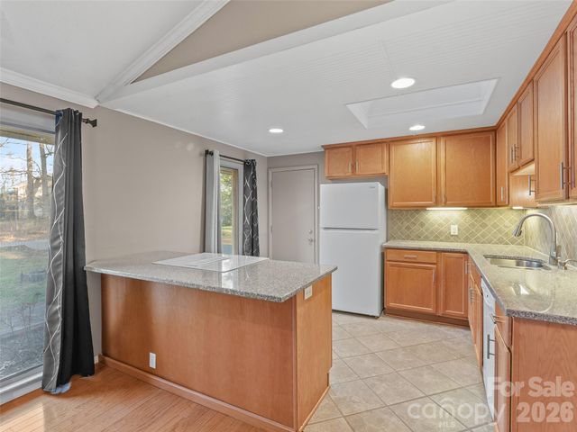 29 Reynolda Drive, Asheville, NC 28803