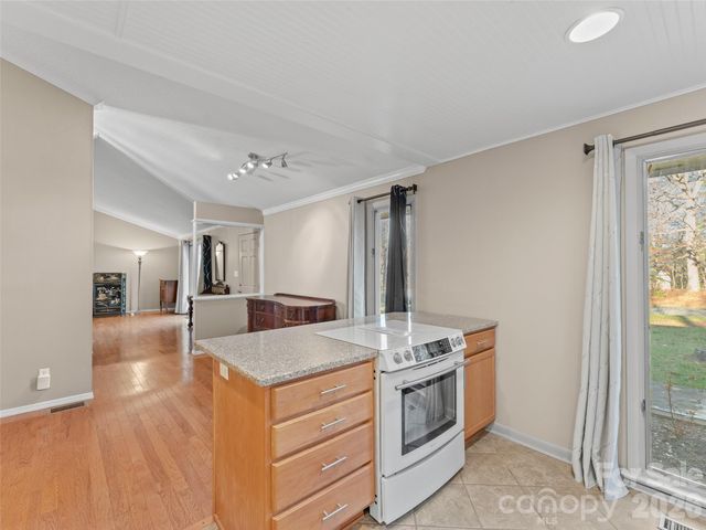 29 Reynolda Drive, Asheville, NC 28803