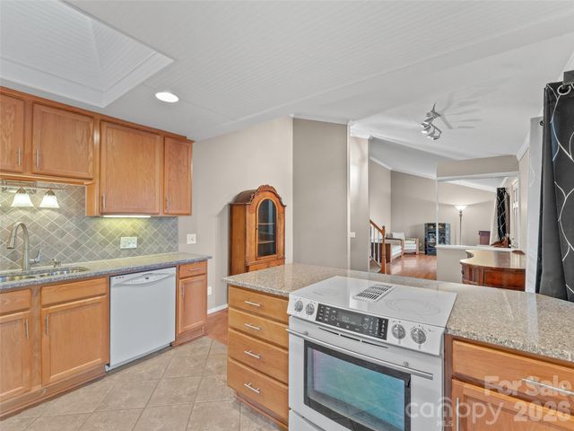29 Reynolda Drive, Asheville, NC 28803