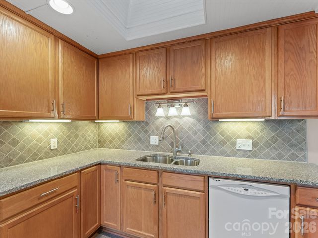 29 Reynolda Drive, Asheville, NC 28803