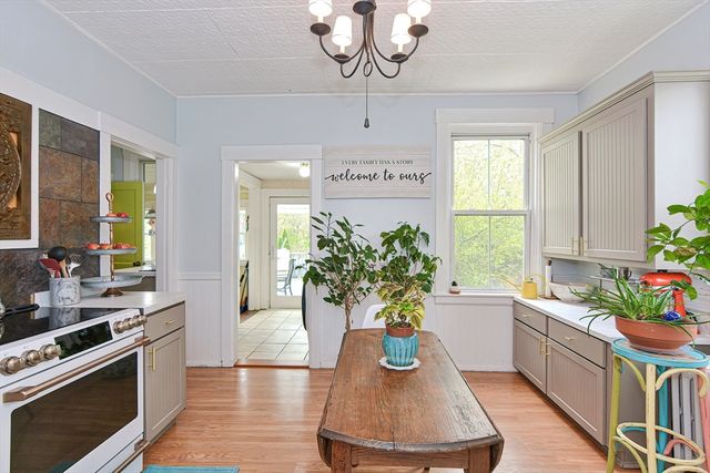 24 Main St, Upton, MA 01568