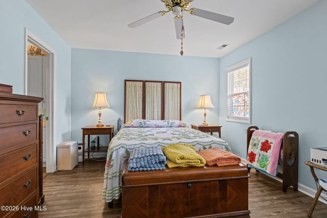 1202 Cedarwood Village, Morehead City, NC 28557