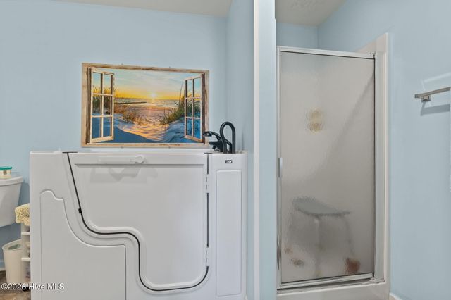 1202 Cedarwood Village, Morehead City, NC 28557