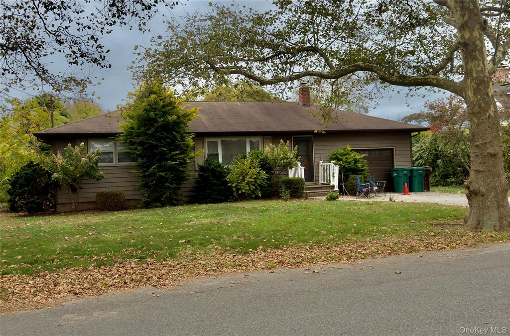 166 Pulaski Street, Southampton, NY 11968