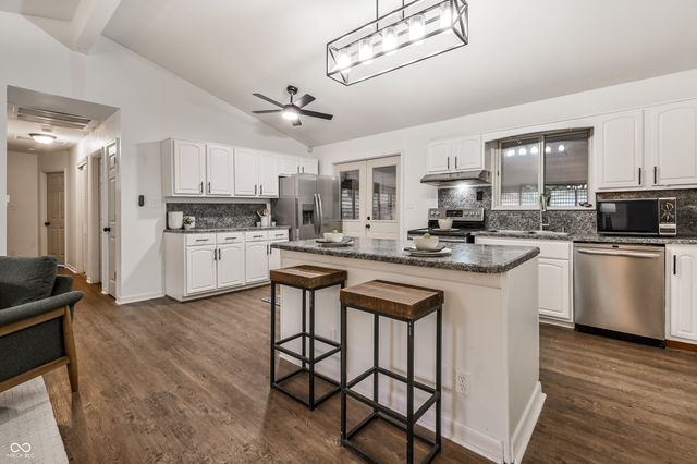 6678 W 14th Street, Indianapolis, IN 46214