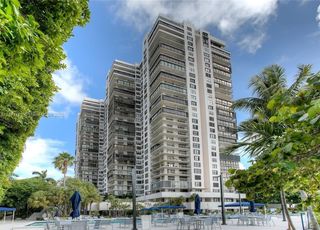 2333 Brickell Ave 1509, Miami, FL 33129