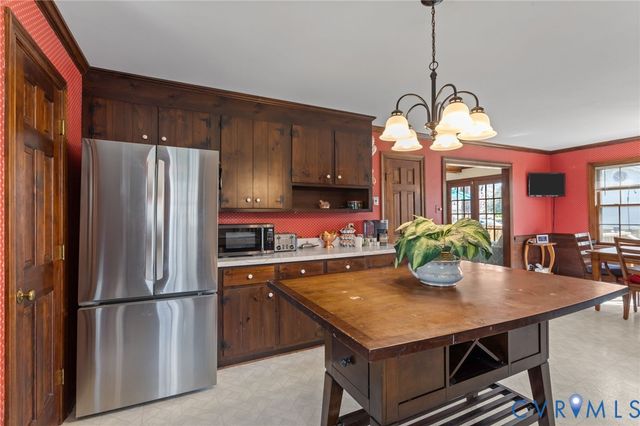 2349 Stuts Ln, North Chesterfield, VA 23236