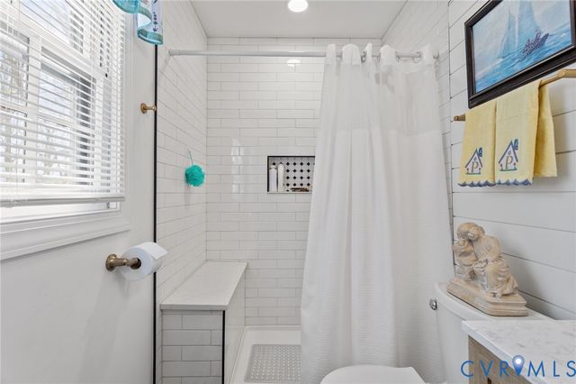 2349 Stuts Ln, North Chesterfield, VA 23236