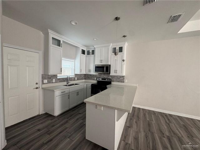 1702 Playa Street, Weslaco, TX 78596