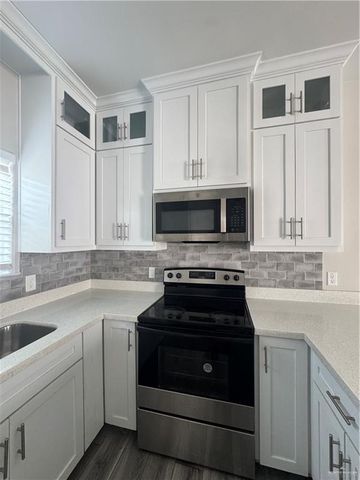 1702 Playa Street, Weslaco, TX 78596