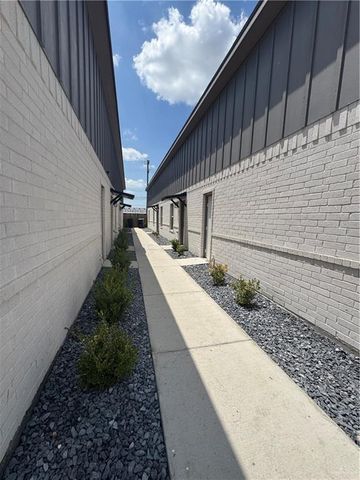 1702 Playa Street, Weslaco, TX 78596