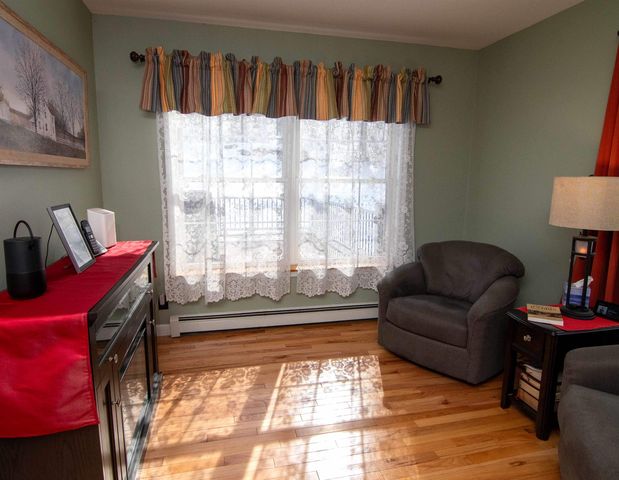 34 Scribner Road, Raymond, NH 03077