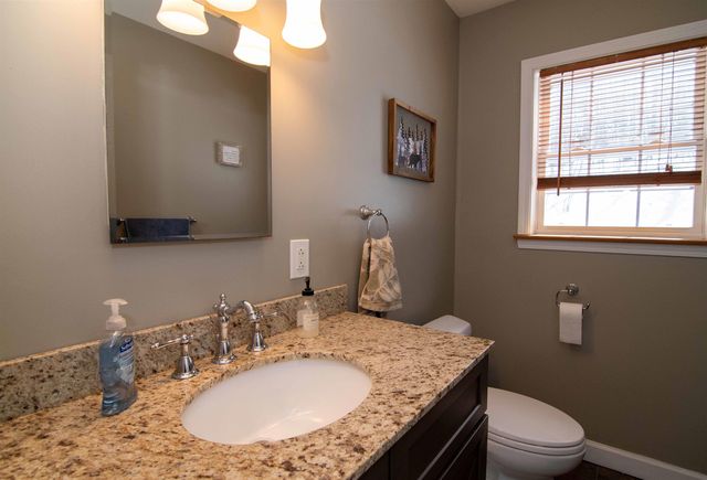 34 Scribner Road, Raymond, NH 03077