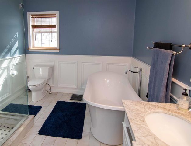 34 Scribner Road, Raymond, NH 03077