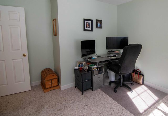 34 Scribner Road, Raymond, NH 03077