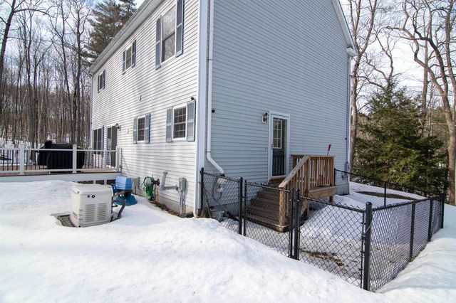 34 Scribner Road, Raymond, NH 03077