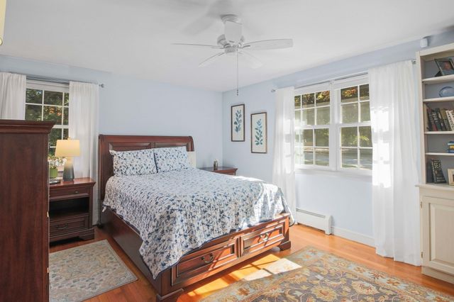 70 Birchwood Dr, Holden, MA 01520