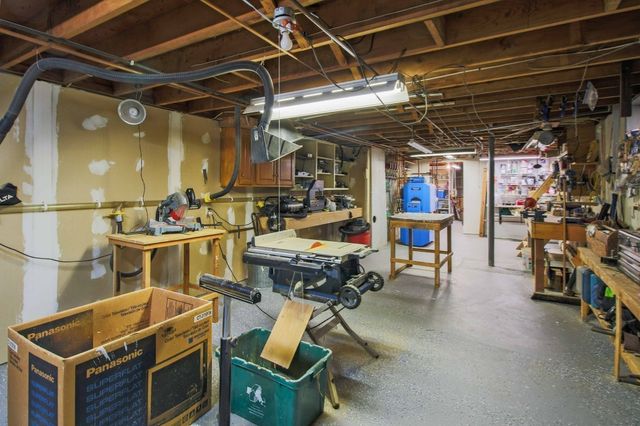 70 Birchwood Dr, Holden, MA 01520