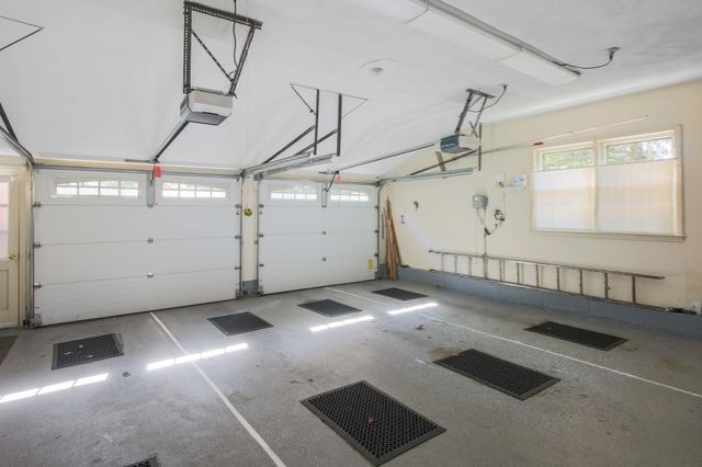 70 Birchwood Dr, Holden, MA 01520