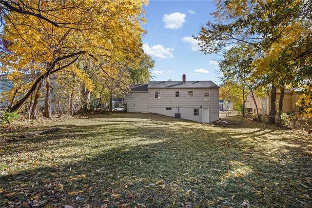 6400 Kentucky Avenue, Raytown, MO 64133