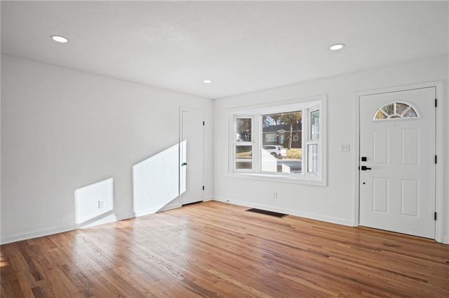 6400 Kentucky Avenue, Raytown, MO 64133