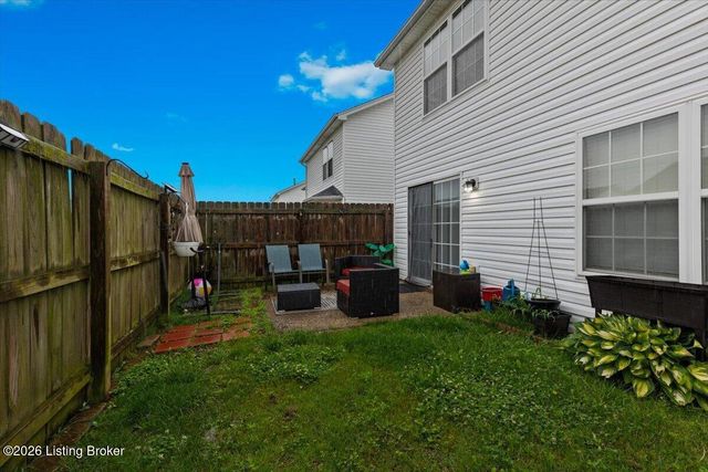 6740 Arbor Creek Dr, Louisville, KY 40228