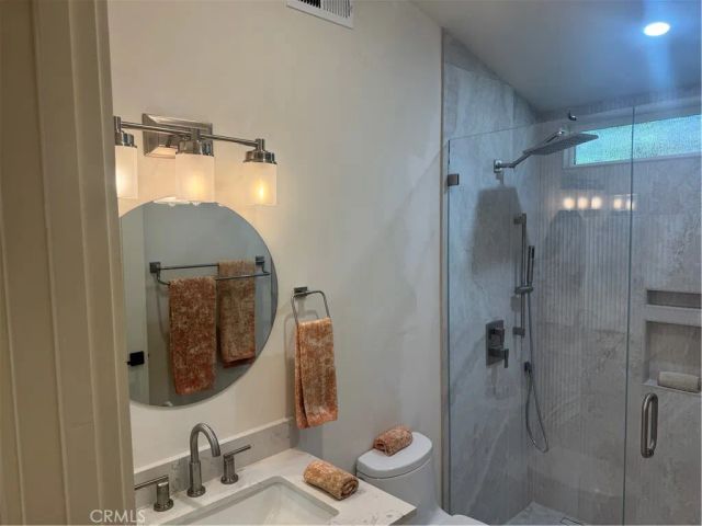 820 Saint Clair 1, Costa Mesa, CA 92626