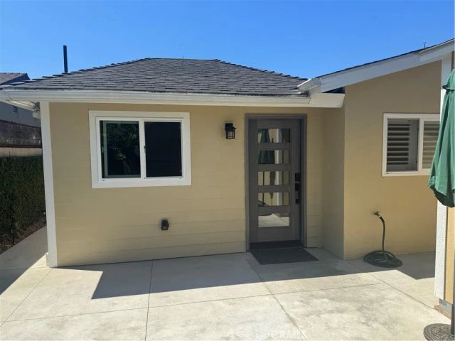 820 Saint Clair 1, Costa Mesa, CA 92626