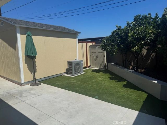 820 Saint Clair 1, Costa Mesa, CA 92626