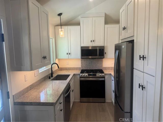 820 Saint Clair 1, Costa Mesa, CA 92626