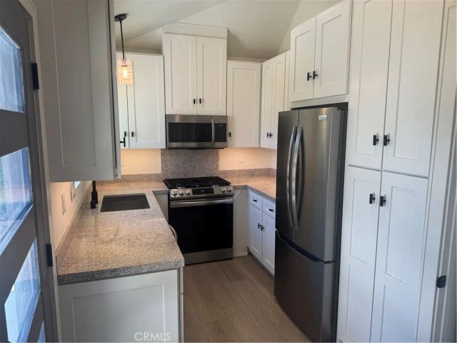820 Saint Clair 1, Costa Mesa, CA 92626