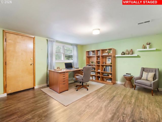 4010 Sw HAMILTON St, Portland, OR 97221